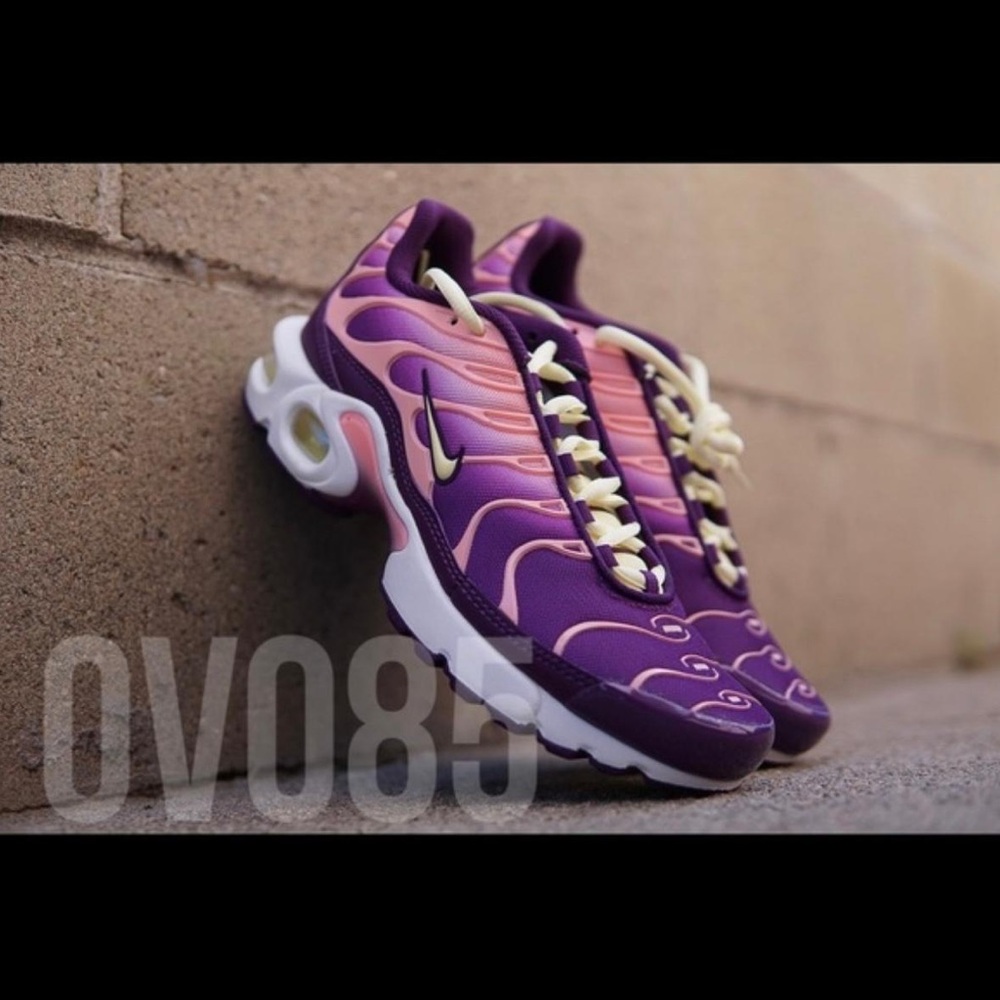 Nike Purple and Pink Sneakers Air Max Plus